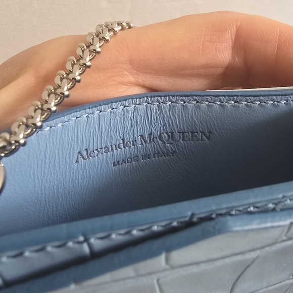 Alexander McQueen Skull Croc-Embossed Leather Phone-Case-On-Chain Blue - Picture 4 of 7